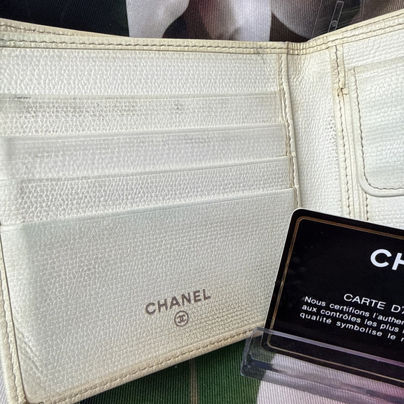 Chanel Caviar Leather Skin Coco Chanel Bi Fold Beige Wallet Vintage Authentic - Picture 3 of 11